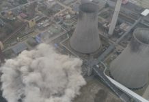 3,5 sekundy i ogromna chłodnia kominowa przestała istnieć Wyburzenie chłodni kominowej elektrowni Łagisza – fot. grupa Tauron