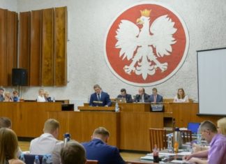 Absolutorium dla prezydenta Komoniewskiego – fot. UM Będzin