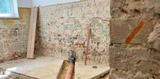 Remont łazienki w przedszkolu - fot. UM Poręba