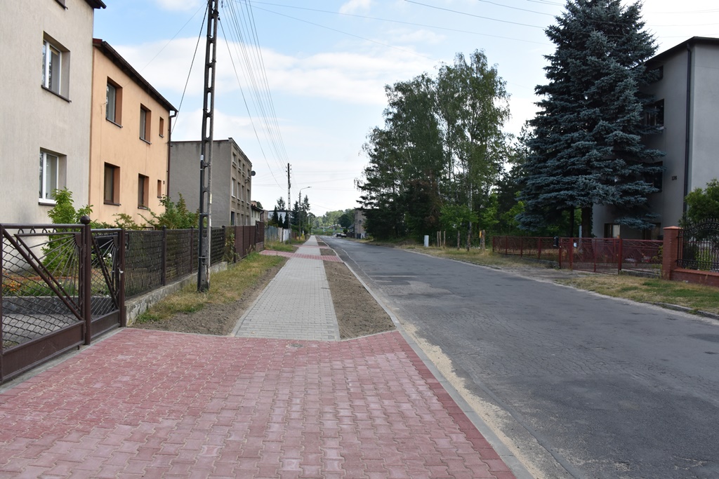 Przebudowa chodnika w Wojkowicach - fot. Starostwo powiatowe w Będzinie