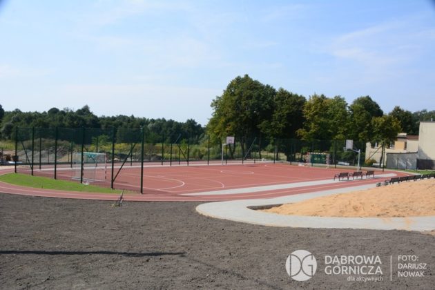 Prace końcowe przy remoncie szkoły w Błędowie - fot. Dariusz Nowak/UM Dąbrowa G&oacute;rnicza