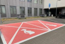 Miejsca parkingowe dla kobiet w ciąży - fot. Facebook/Dzielnica Ursynów m.st. Warszawy