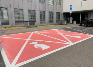 Miejsca parkingowe dla kobiet w ciąży - fot. Facebook/Dzielnica Ursynów m.st. Warszawy