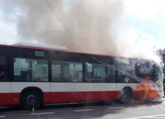 Pożar autobusu Będzin - fot. Facebook/@Sosnowiec998 - Szymon Lubaszka