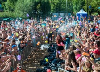 Bitwa na balony - fot. UM Sosnowiec