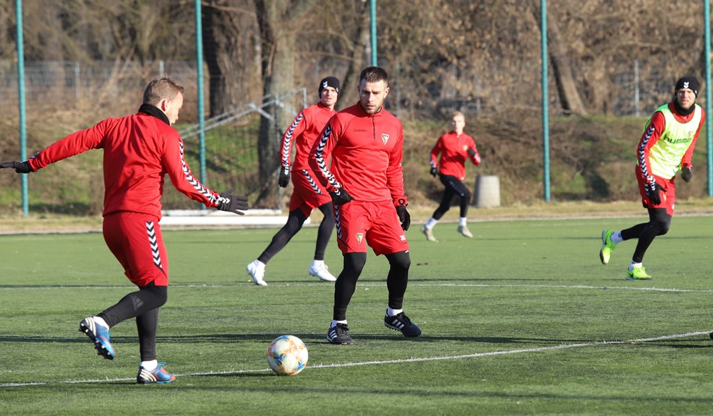 Piłkarze Zagłębia mają już za sobą pierwszy trening w 2020 roku – fot. zaglebie.eu