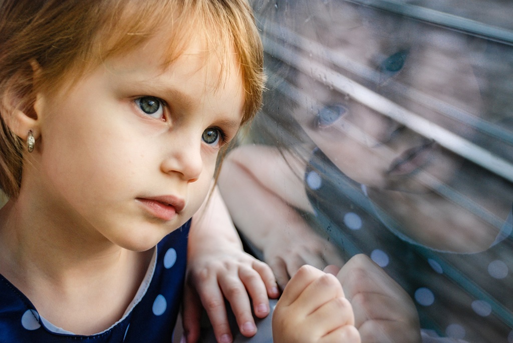 Dziecko, pociąg - fot. Pixabay