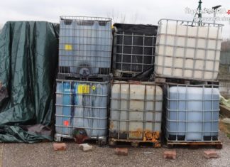 Niebezpieczne dla środowiska odpady - fot. KMP w Dąbrowie Górniczej