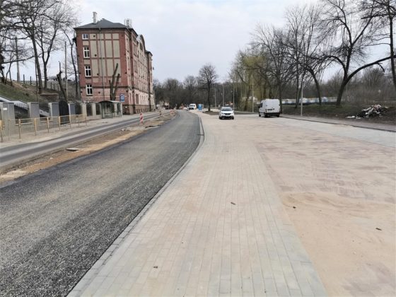 W rejonie ul. Katowickiej i Dehnel&oacute;w powstaje węzeł przesiadkowy i nowe skrzyżowanie - fot. UM Czeladź