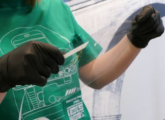 Koleje Śląskie produkują przyłbice dla szpitali – fot. Koleje Śląskie