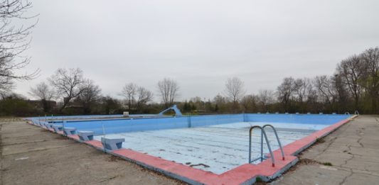 Basen w parku Grabek - fot. UM Czeladź