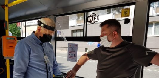 Kontrole biletów w ZTM – fot. Zarząd Transportu Metropolitalnego