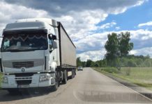 Ciężarówki przejeżdżające przez Sławków – fot. UM Sławków
