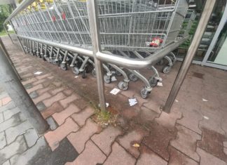 Radni apelują do sklepikarzy o zachowanie porządku - fot. UM Poręba