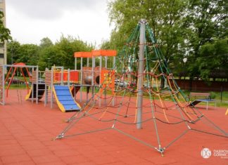 Plac zabaw w Dąbrowie Górniczej – fot. UM Dąbrowa Górnicza