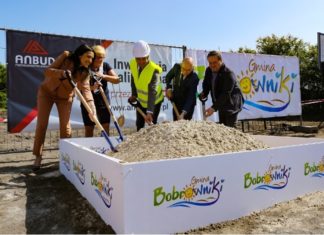 Rozpoczęto budowę hali widowiskowo-sportowej - fot. Gmina Bobrowniki