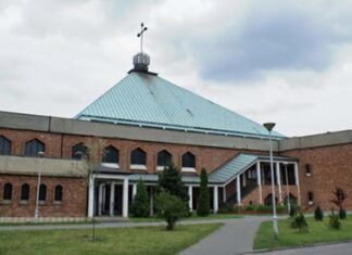 Parafia pw. Podwyższenia Świętego Krzyża w Sosnowcu - fot. Diecezja sosnowiecka