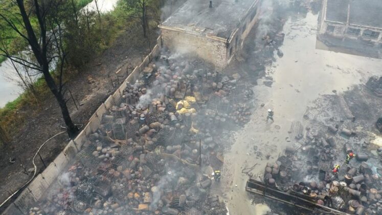 Spłonęło nielegalne składowisko odpad&oacute;w w Sosnowcu - fot. Marcin Karaban