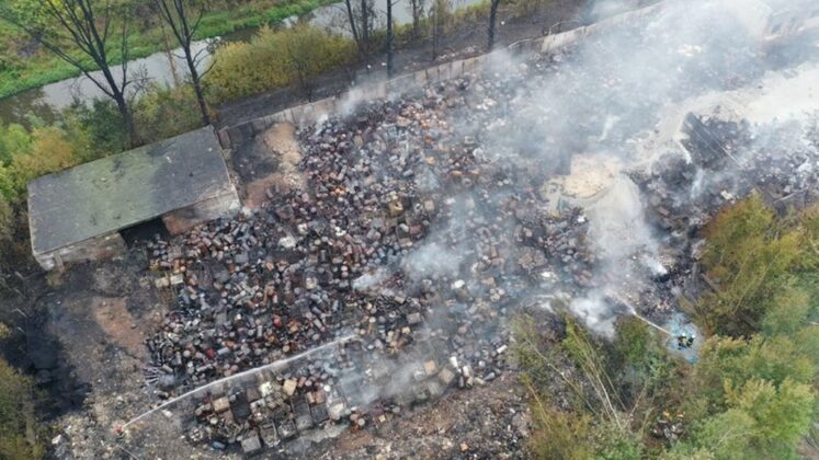 Spłonęło nielegalne składowisko odpad&oacute;w w Sosnowcu - fot. Marcin Karaban