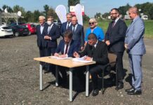 Podpisanie umowy na przebudowę DK1 między Dąbrową Górniczą i Podwarpiem - fot. UM Dąbrowa Górnicza