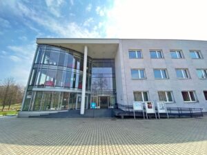 Budynek, Szkoła Muzyczna, Okna, Chodnik, Kostka brukowa