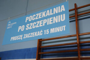 Sala gimnastyczna, Napis, Ściana