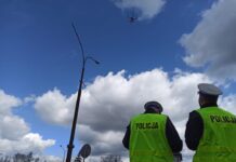 policja, dron, mandaty, kontrola drogowa, niebo