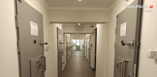 areszt, korytarz, cele