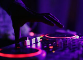 dj, konsoleta, muzyka, impreza