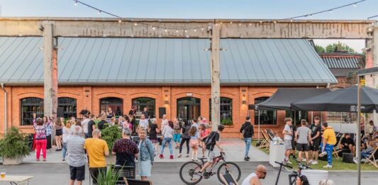 ludzie, zabawa, odpoczynek