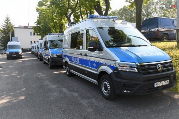 radiow&oacute;z policja