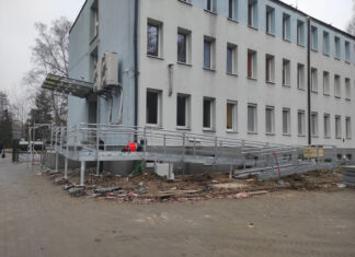 remont przy budynku