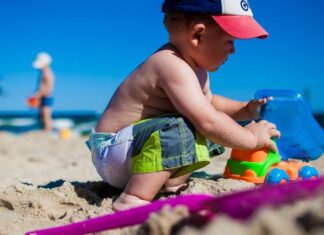 dziecko na plaży