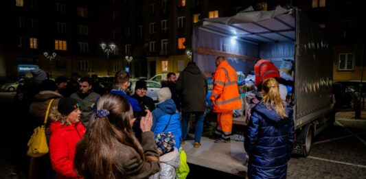 samochód dostawczy, załadunek